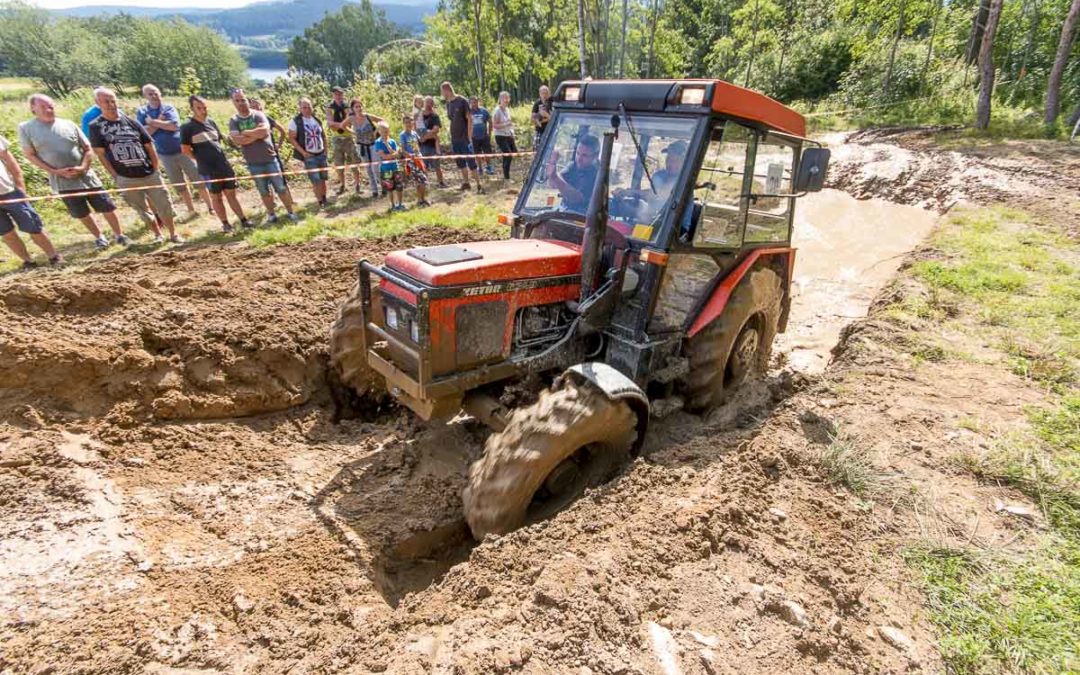 Hornoplánská traktoriáda přilákala až 1500 diváků